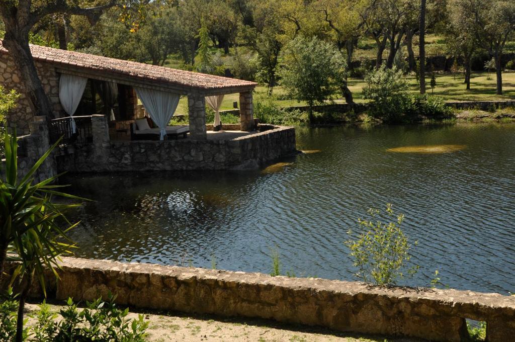 Отель Finca El Cortinal Валенсия-де-Алькантар Экстерьер фото